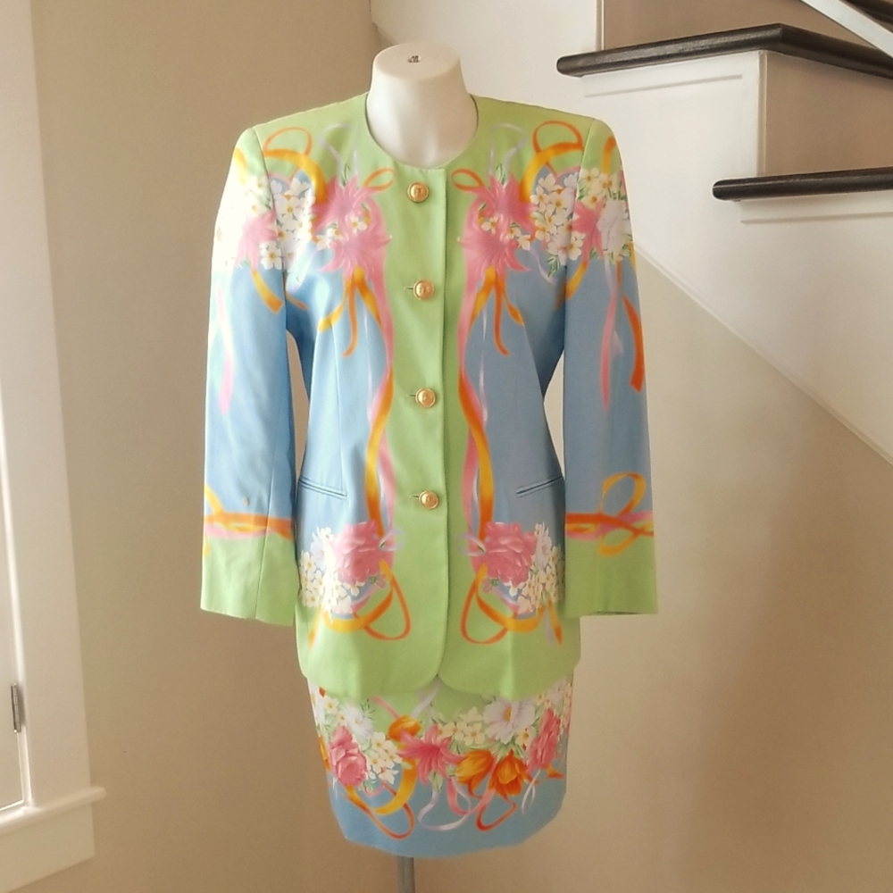 VINTAGE ESCADA COTTON PASTEL SUIT- 36 SUPER SALE